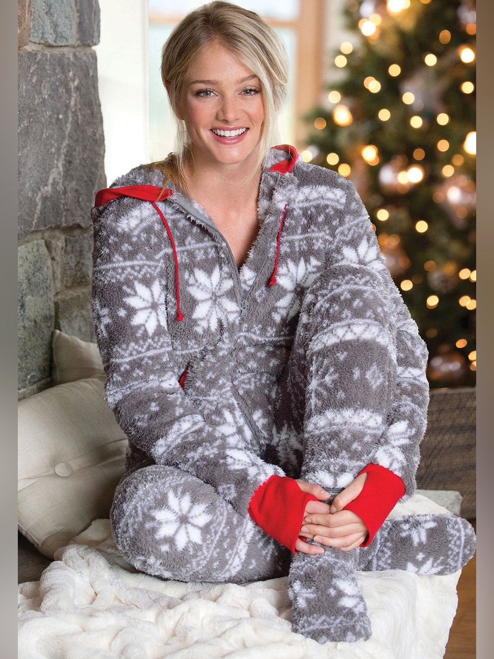 Pajamagram Nordic Fleece Hoodie-Footie Onesie
Pajamas. Worn once! Small Petite